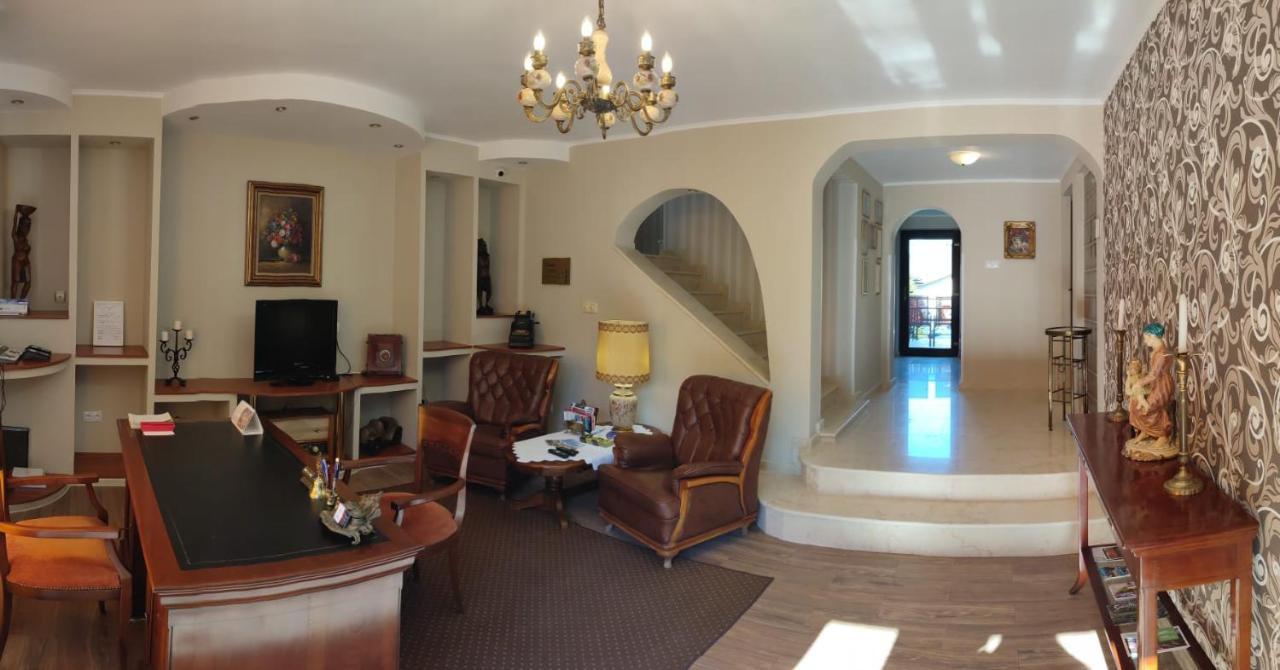 Casa Alina Hotel Deva Eksteriør billede